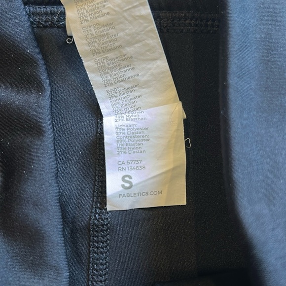 Set of 3. 1 Fabletics pants small and 2 Prana shirts size S and sp workout gear - Picture 11 of 13